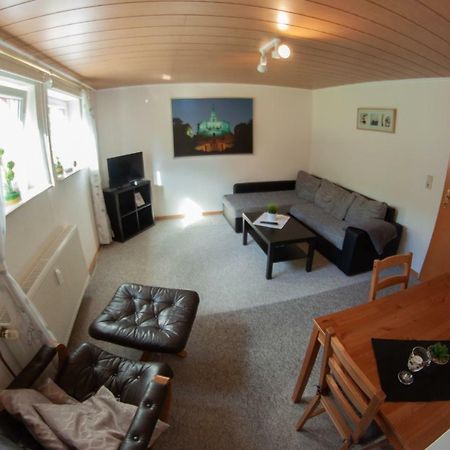 Ruhige Und Gemuetliche Ferienwohnung In Calden ภายนอก รูปภาพ