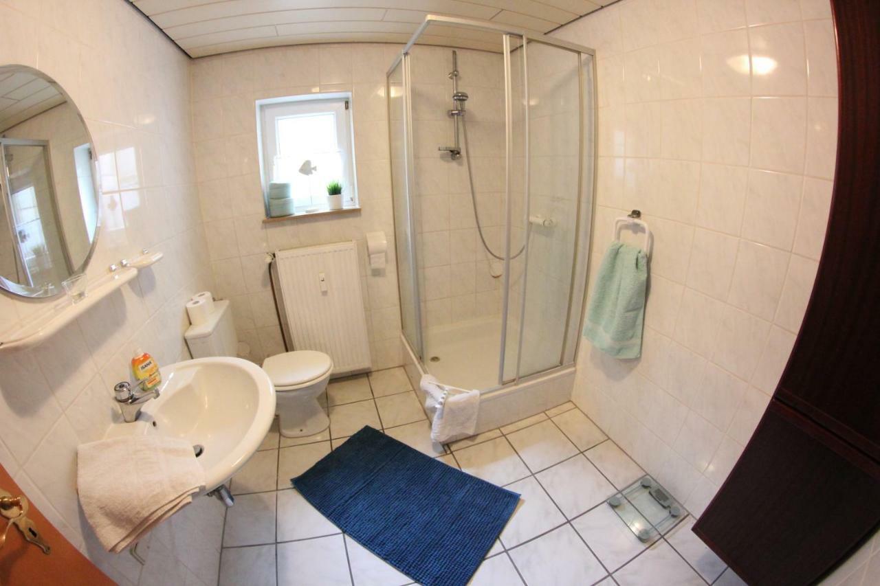 Ruhige Und Gemuetliche Ferienwohnung In Calden ภายนอก รูปภาพ