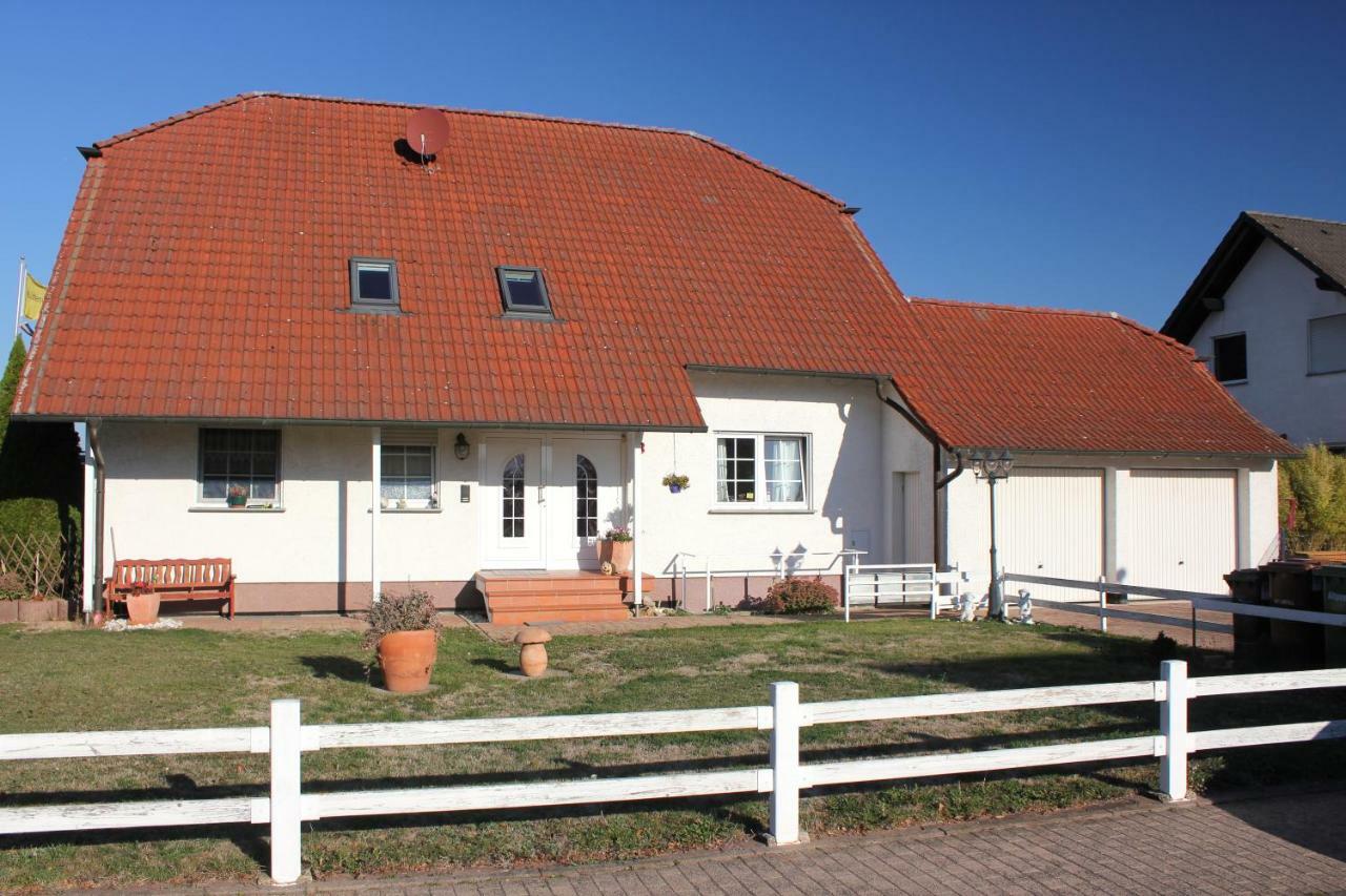 Ruhige Und Gemuetliche Ferienwohnung In Calden ภายนอก รูปภาพ